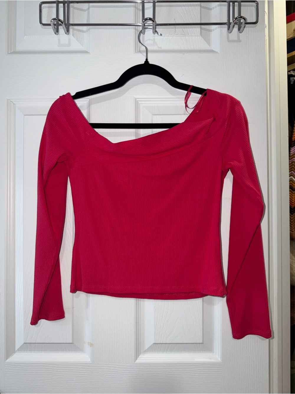 Guess Long-Sleeve Off-Shoulder Top - Pink